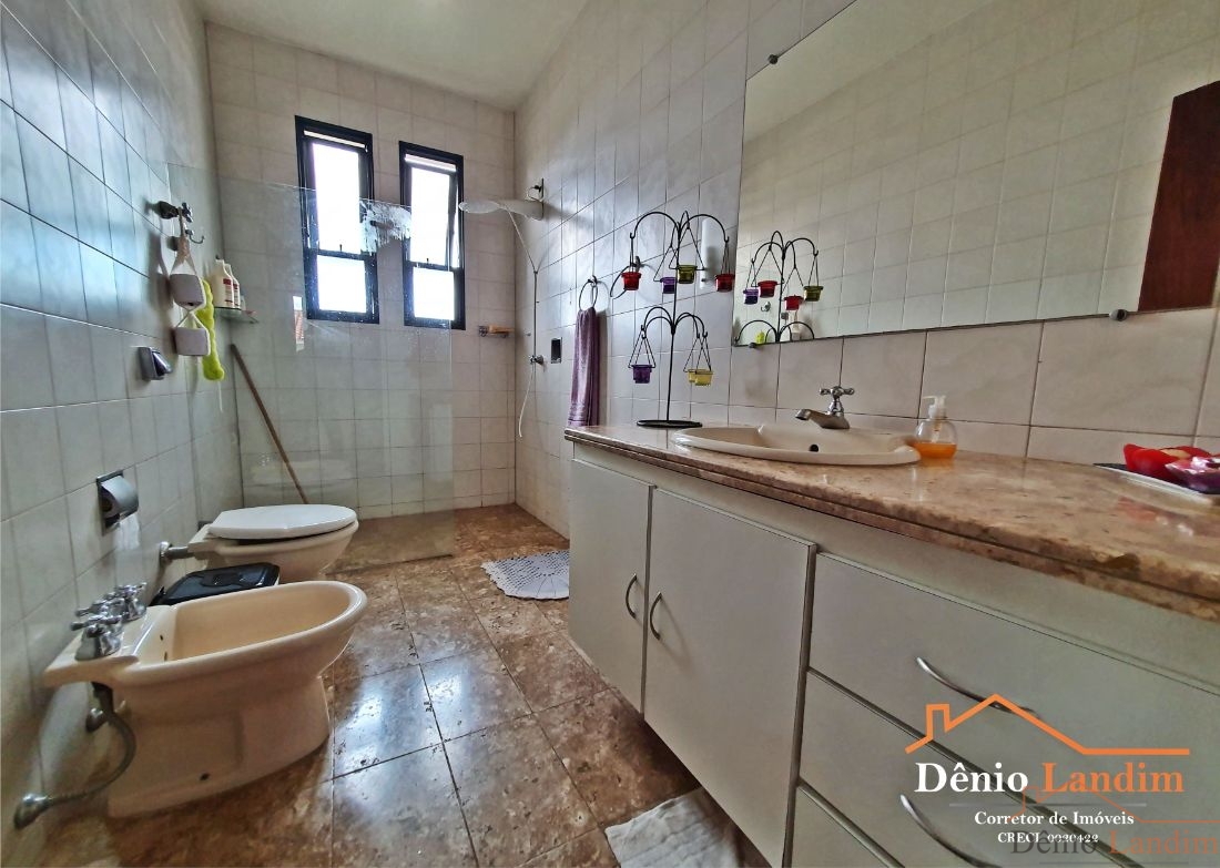 Casa à venda com 6 quartos, 343m² - Foto 19