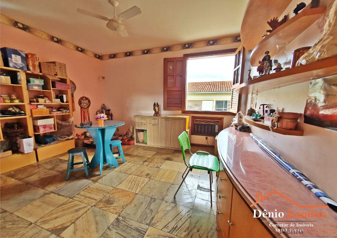 Casa à venda com 6 quartos, 343m² - Foto 7