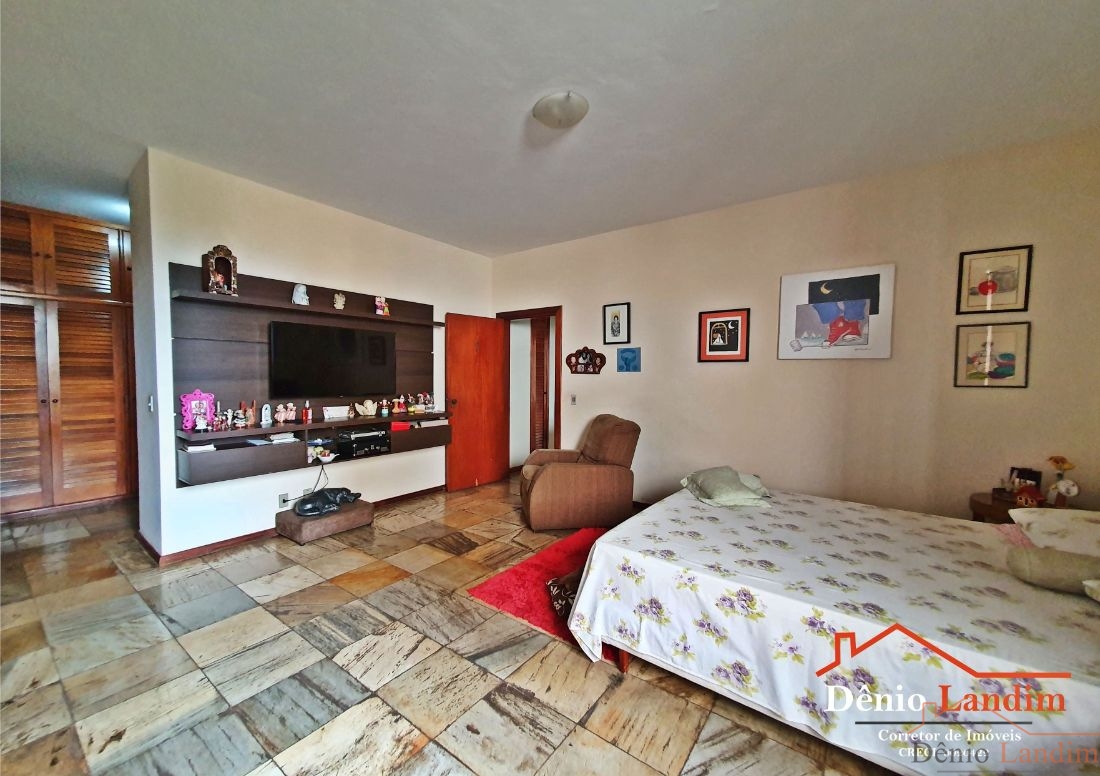 Casa à venda com 6 quartos, 343m² - Foto 22
