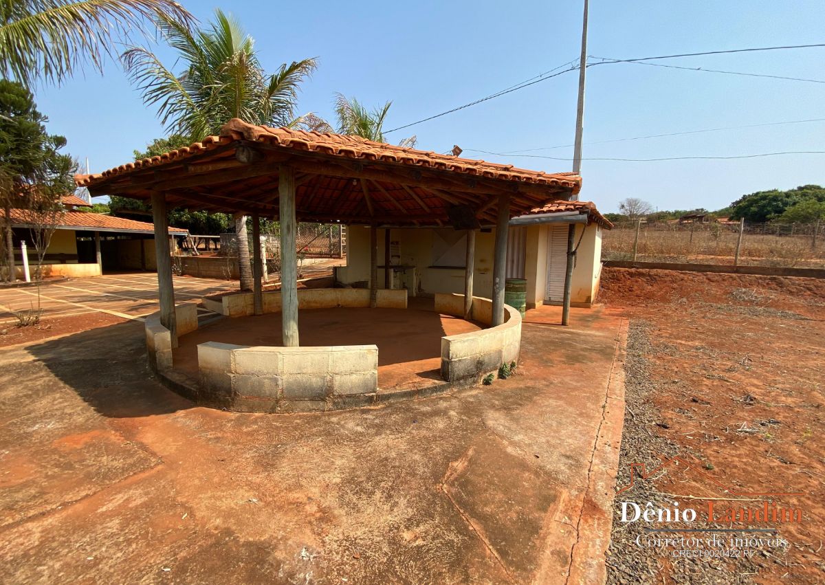 Chácara à venda com 3 quartos, 80m² - Foto 9