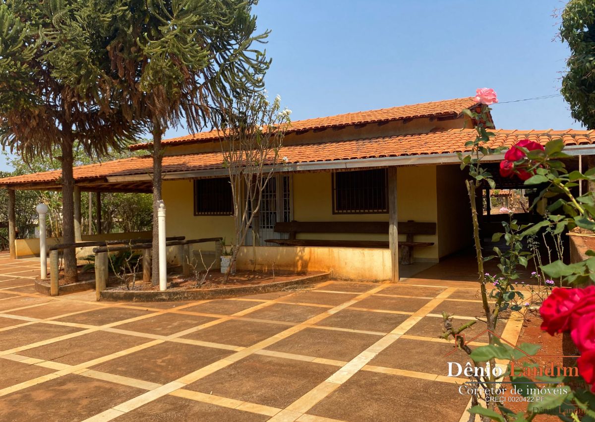 Chácara à venda com 3 quartos, 80m² - Foto 2